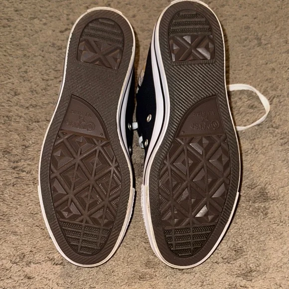 Women’s Converse Black High-Top Sneakers with White Daisy Accents - Picture 3 of 4